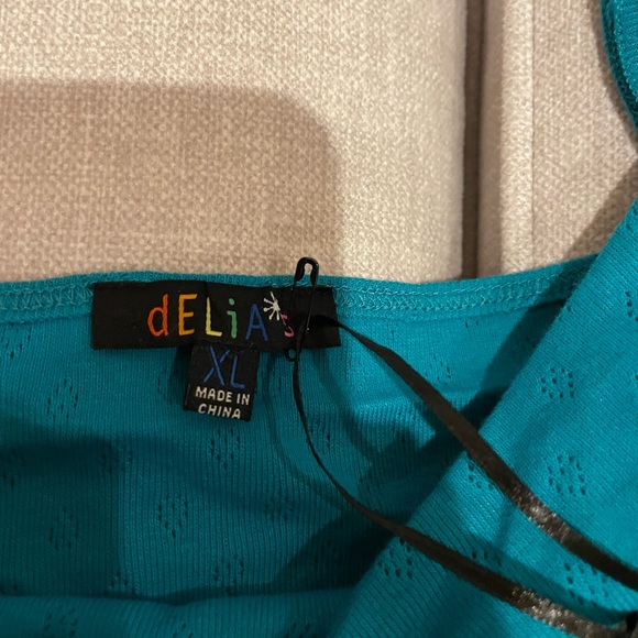 Delia’s top - Picture 4 of 4